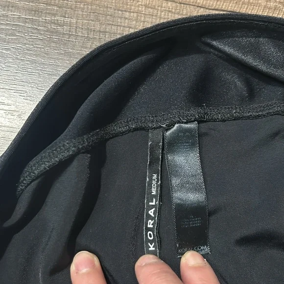 KORAL -Black Leopard Print Leggings  - Size M - LIKE NEW Hight Rise Pant - Picture 4 of 4